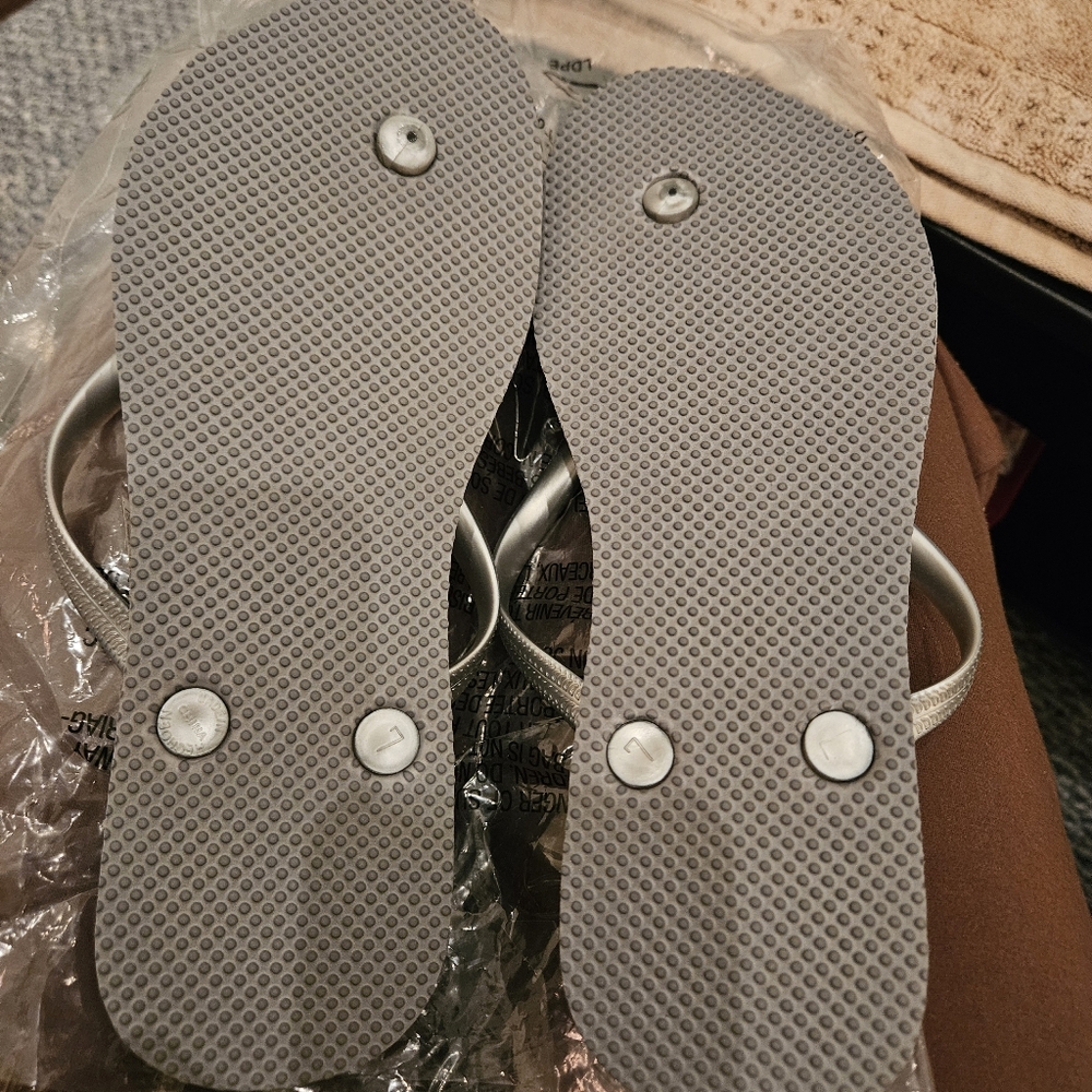 Womens Flip Flops Size 7